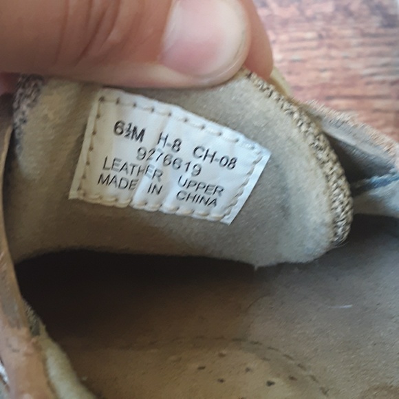 Womens 6.5 Sperrys - Picture 2 of 5